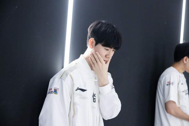 比赛规则变更引发热议！，TheShy在IG比赛中大比分获胜再创辉煌时刻的简单介绍-华体会