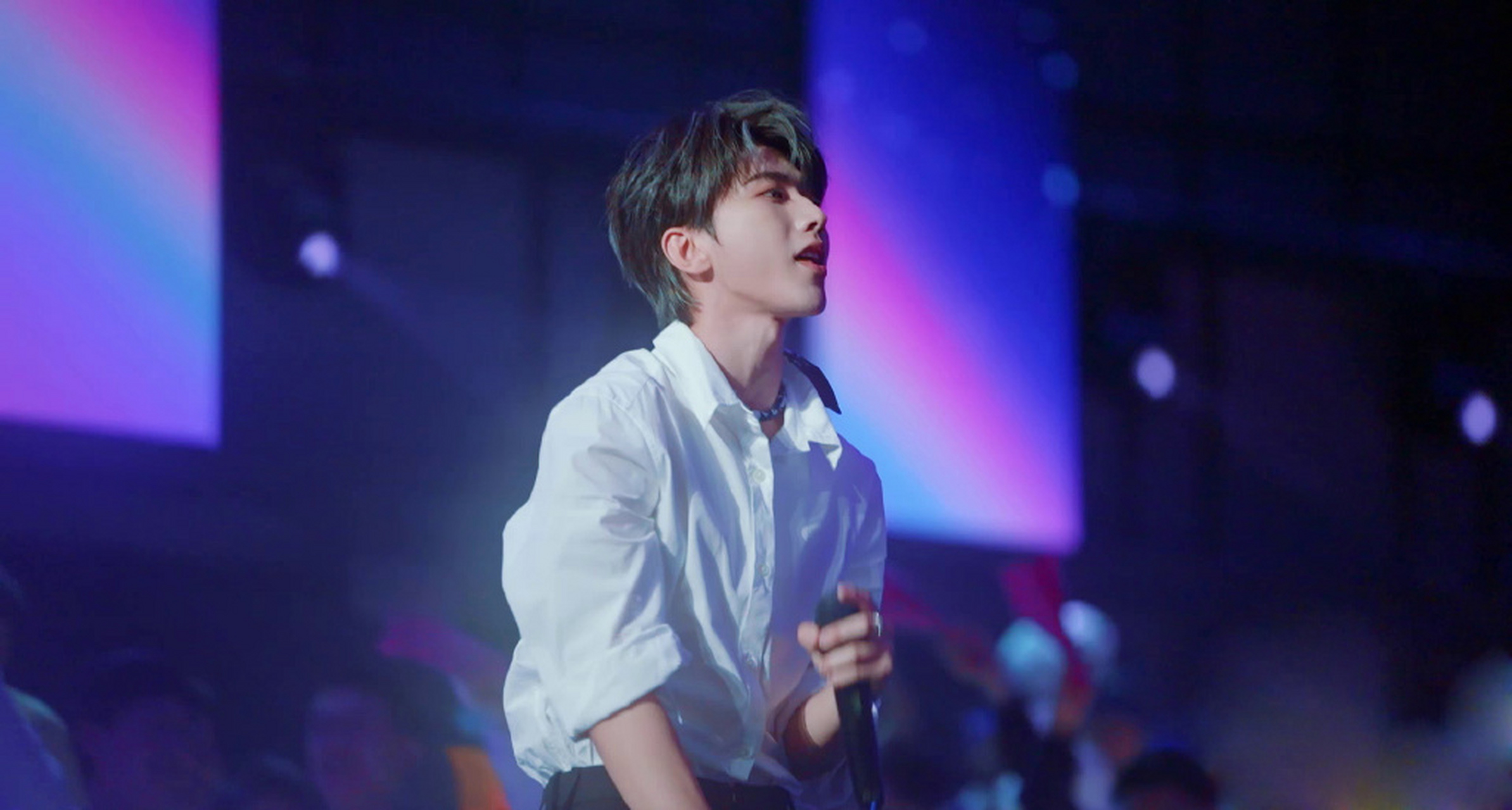 包含出色防守首场状态出色，曼联观众沸腾！，TheShy重返赛场观众掌声雷动的词条-华体会官网